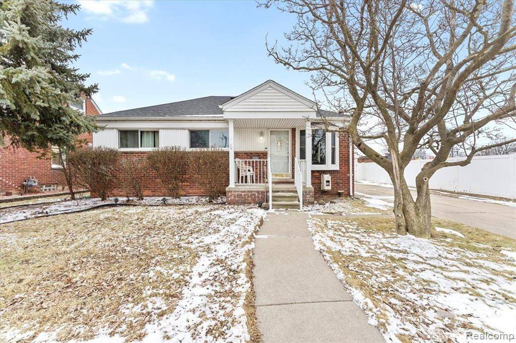 1869 Riverbank Street, Lincoln Park, MI 48146