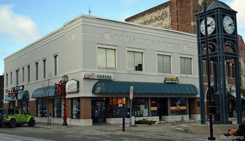 71 N MAIN Street, Mount Clemens, MI 48043 5672