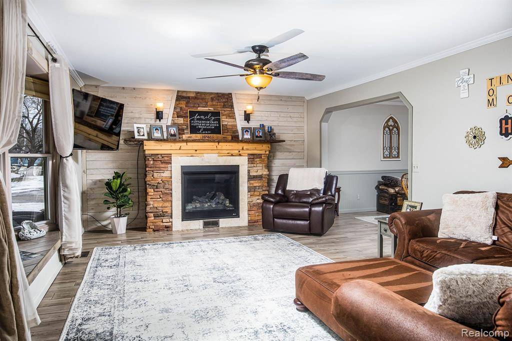 Clyde, MI 48049 4446,3056 N WADHAMS Road