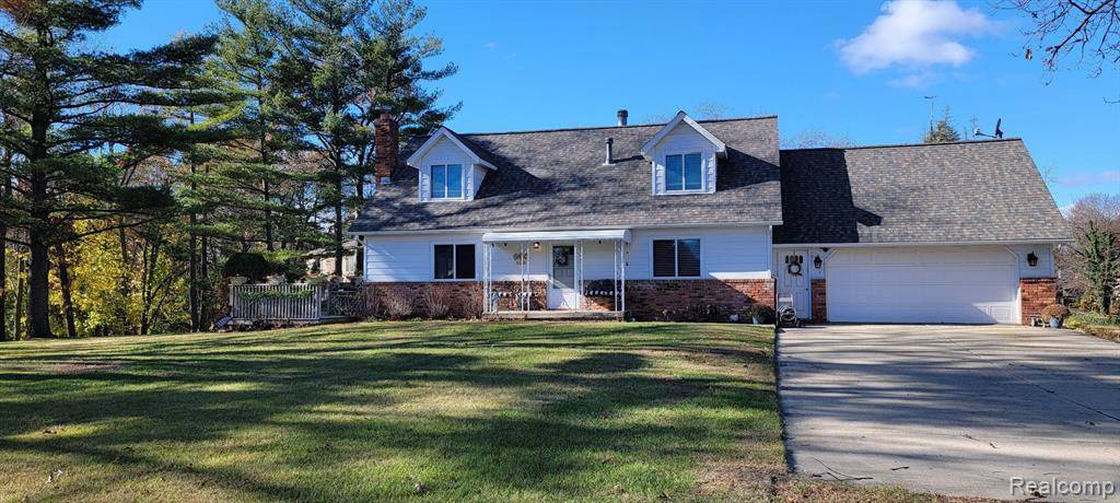 2740 N LAKE ANGELUS Road, Waterford, MI 48329 2531
