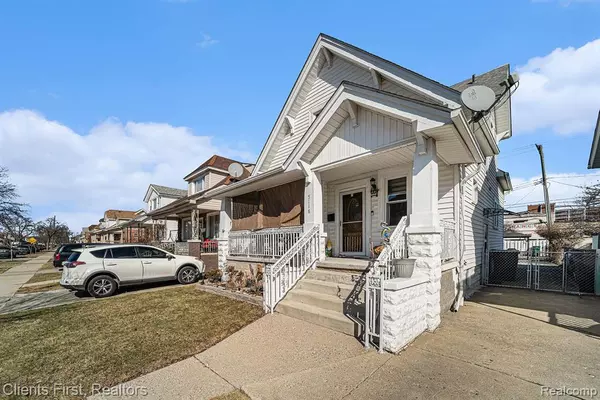 Dearborn, MI 48126 3217,5116 NECKEL Street