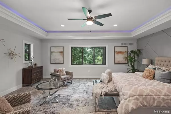 Clarkston, MI 48348,000 KLAIS