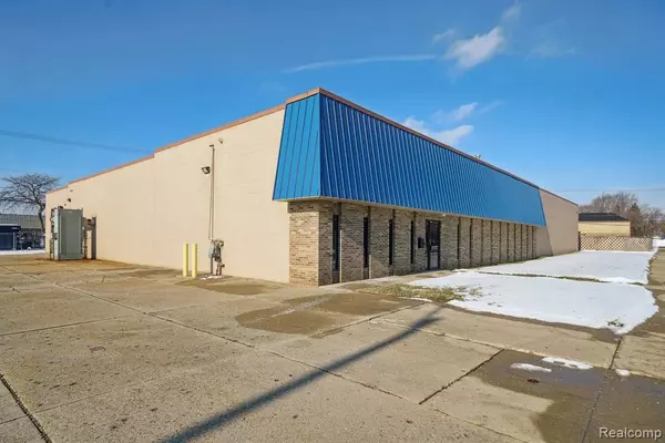 4082 6TH Street, Wyandotte, MI 48192 7104