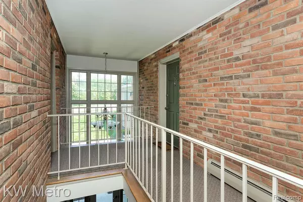 Rochester, MI 48307 1665,436 ROMEO Road