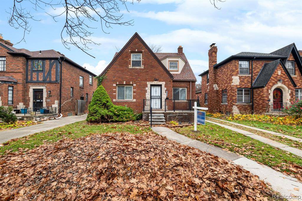 3526 YORKSHIRE Road, Detroit, MI 48224 2324