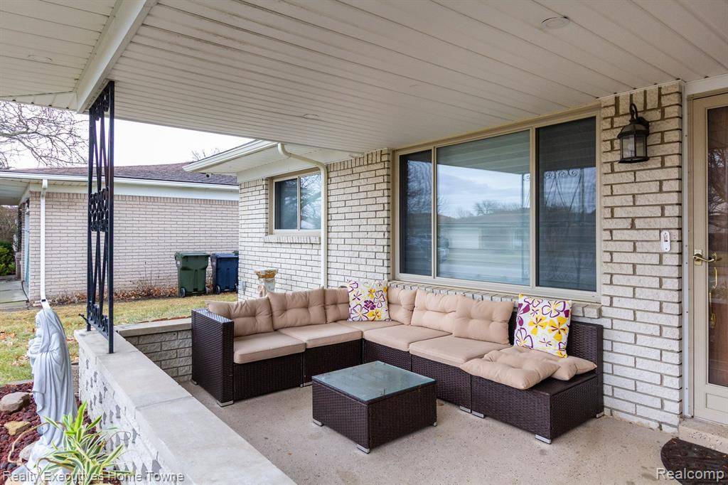 Sterling Heights, MI 48310 2321,39654 EDGEMONT Drive