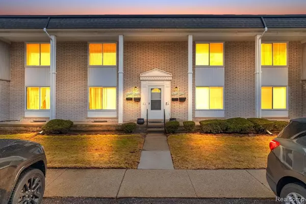 28238 UNIVERSAL Drive,  Warren,  MI 48092 2434