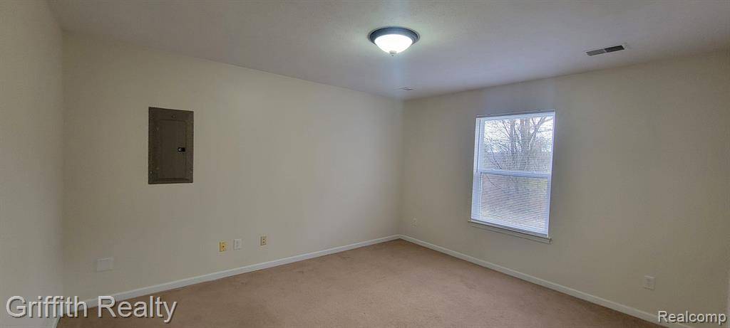 Pinckney, MI 48169 8039,775 Cattail Lane