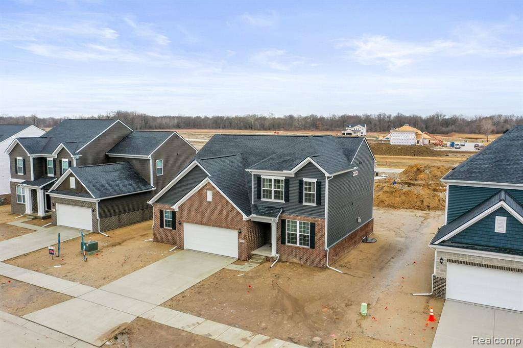 Macomb, MI 48042 4677,51230 GREEN MEADOWS Drive