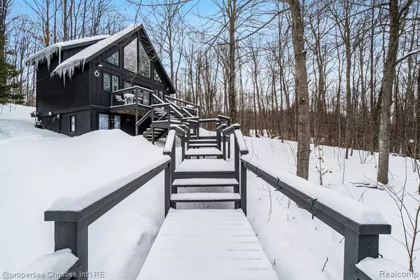 Harbor Springs, MI 49740,3955 S. Pleasantview Road