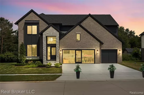 35683 KILKENNY Drive, New Baltimore, MI 48047 5871
