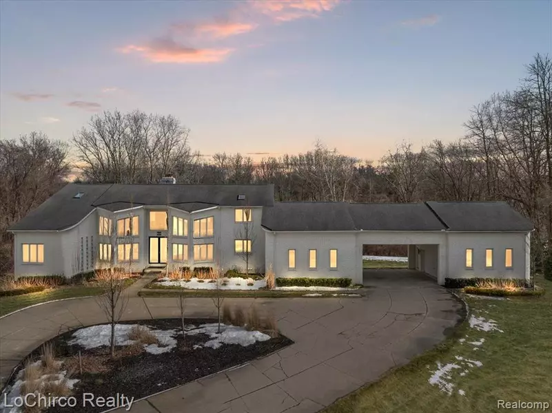 924 KNOB CREEK Drive, Rochester, MI 48306 1937