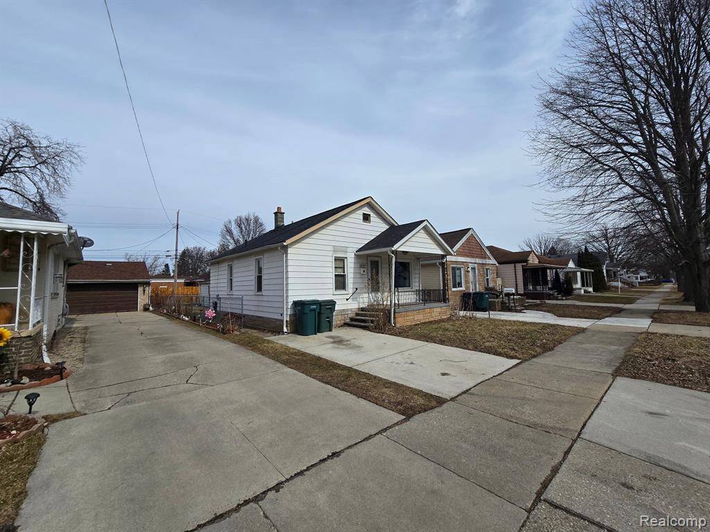 Lincoln Park, MI 48146 3518,1644 LIBERTY Avenue