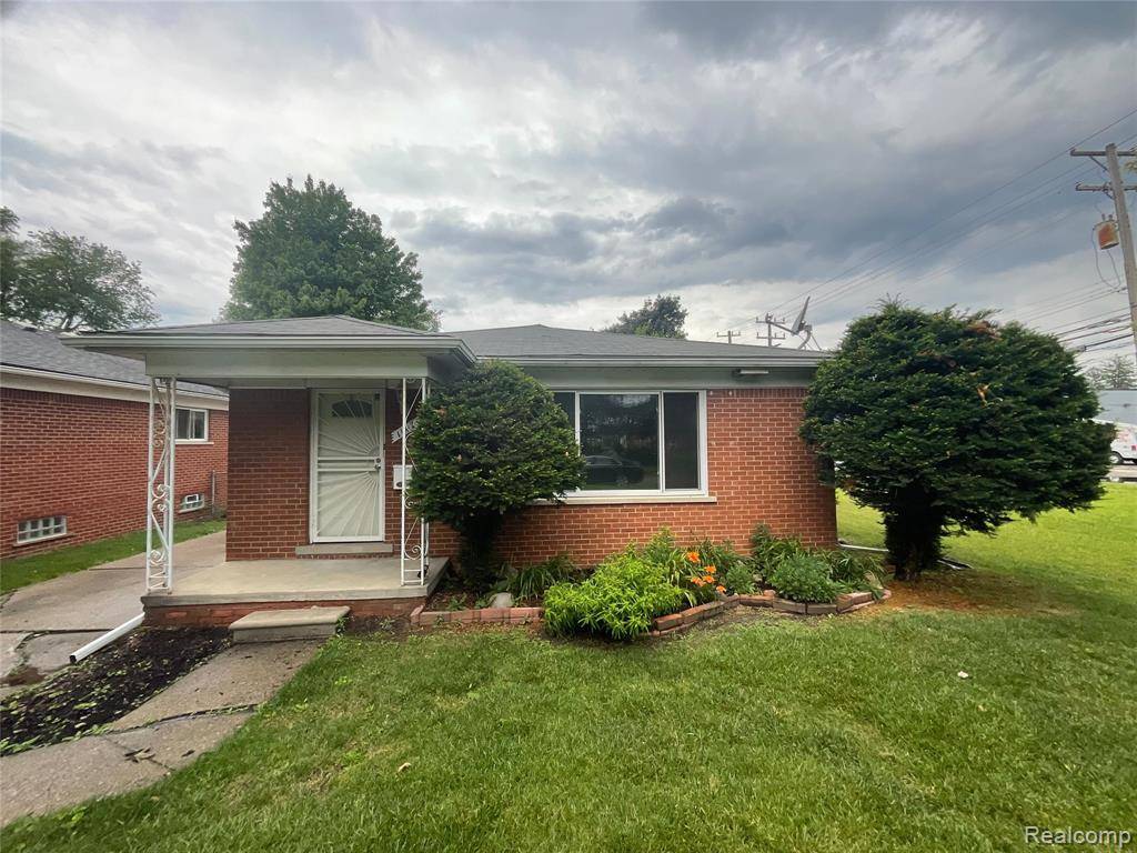 11421 BRADY, Redford, MI 48239 2066