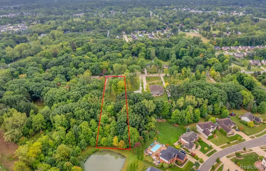 3459 Hazelton Avenue, Rochester Hills, MI 48316 3310