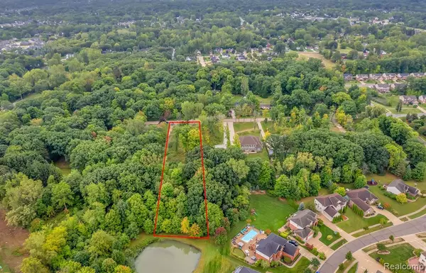 Rochester Hills, MI 48316 3310,3459 Hazelton Avenue