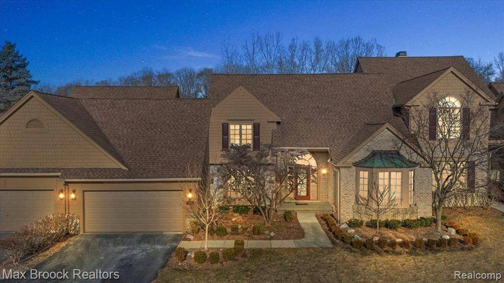 505 CAMBRIDGE Way, Bloomfield Hills, MI 48304 3817