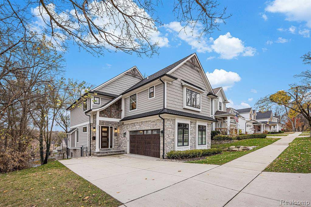 321 W 2ND Street, Rochester, MI 48307 1903