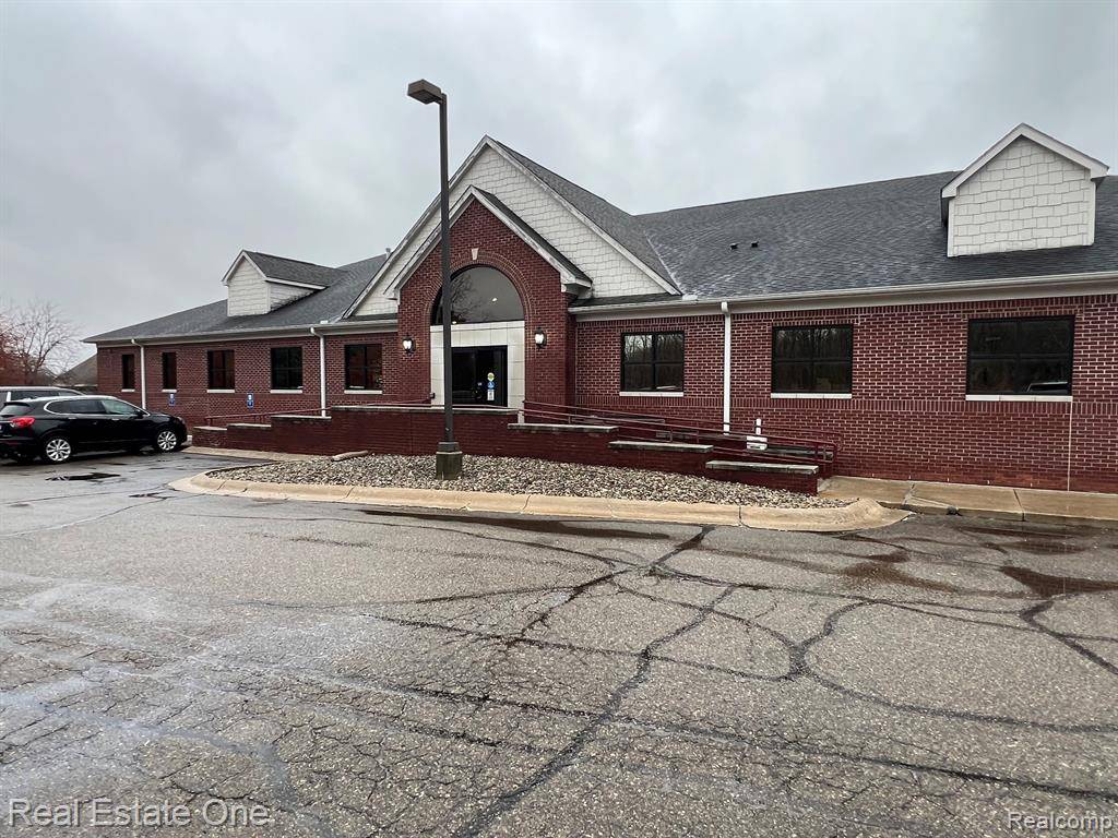 3400 FLECKENSTEIN Road, Flint, MI 48507 3042