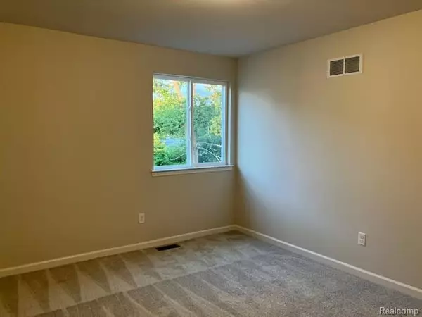 Westland, MI 48186 3502,36273 MONROE