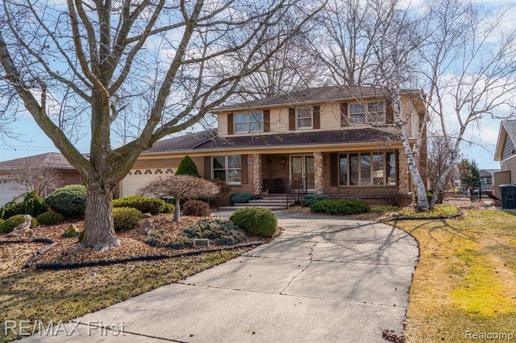 49654 REGATTA Drive,  Chesterfield,  MI 48047 2343