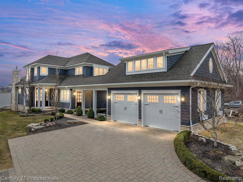 White Lake, MI 48386 3724,10667 CASTLEWOOD Drive