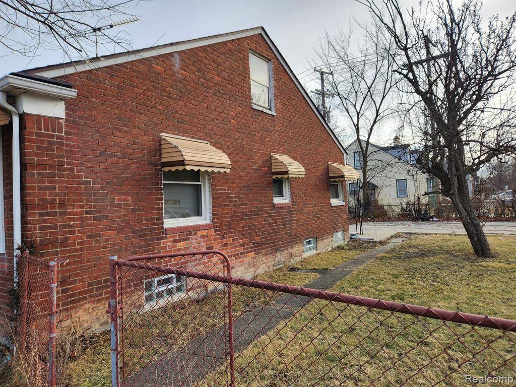 Detroit, MI 48224 1238,20406 MOROSS Road