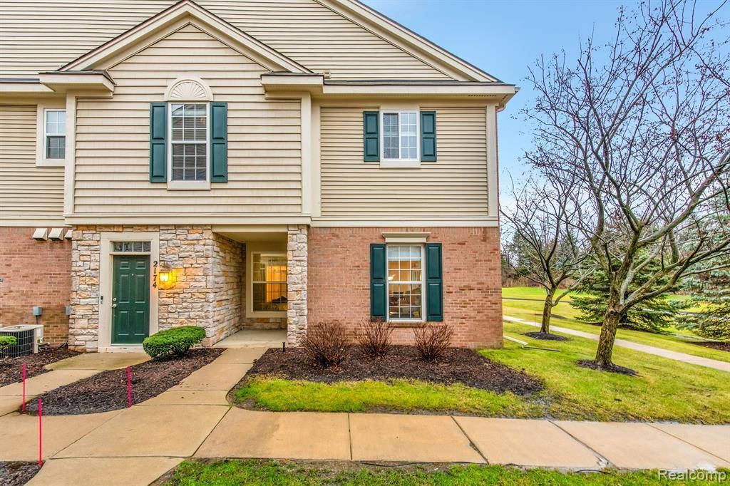 2192 PINECROFT Drive, Canton, MI 48188 2247