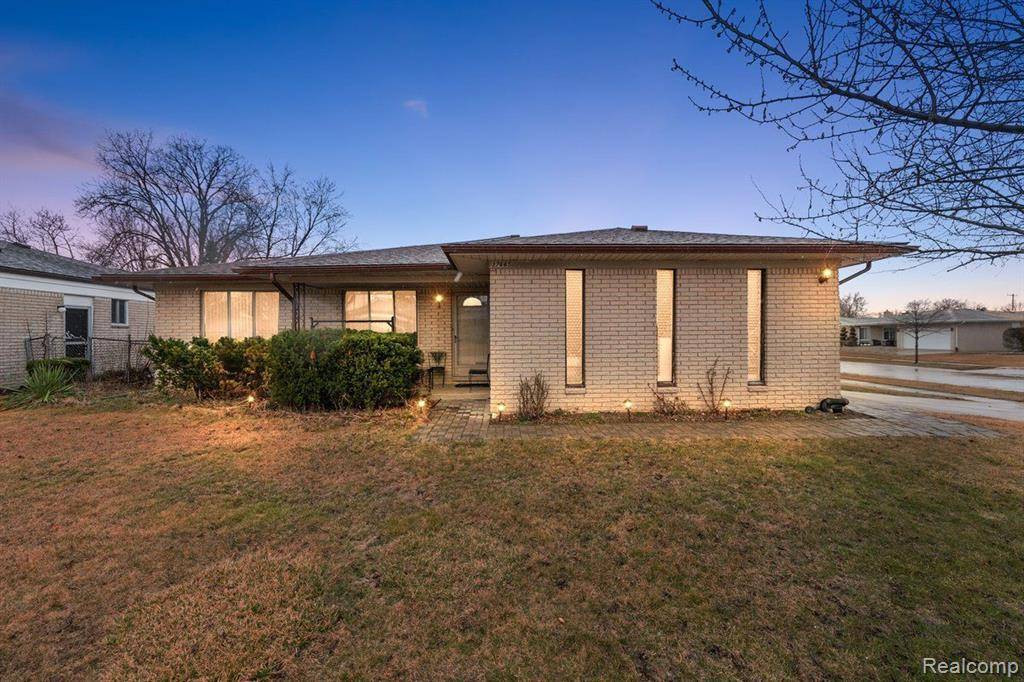 37665 DARTMOUTH Drive, Sterling Heights, MI 48310 4047