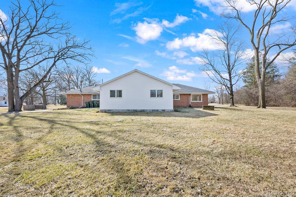 Rochester Hills, MI 48307 5105,650 GRACE Avenue