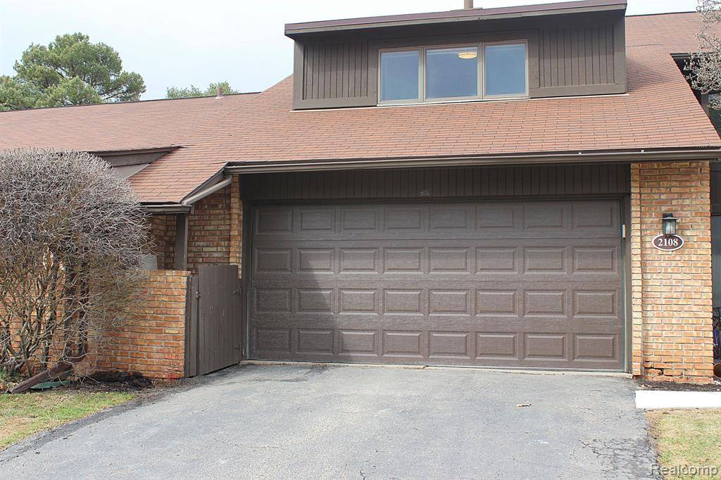2108 BORDEAUX Street, West Bloomfield, MI 48323 3013