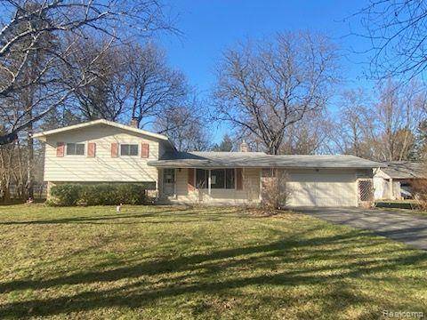 6111 WOODMOOR Drive, Burton, MI 48509 1646