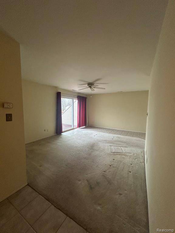 Grosse Ile, MI 48138 1728,8127 COLONY Drive