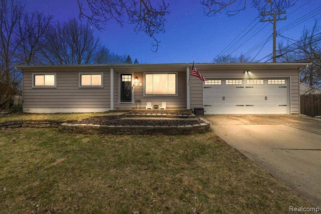 Waterford, MI 48328 3400,42 S AVERY Road