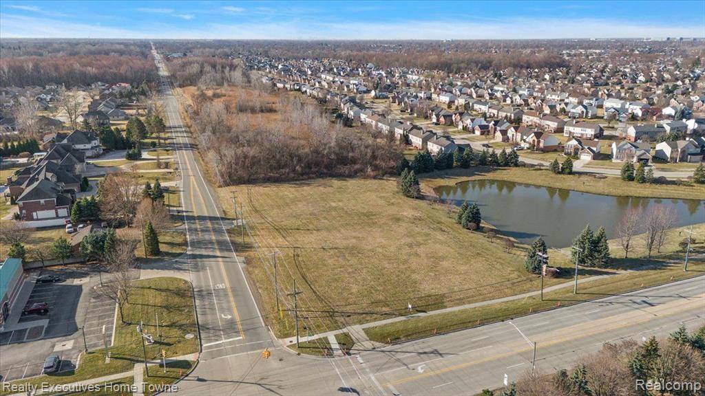 Sterling Heights, MI 48312,15170 15 MILE Road