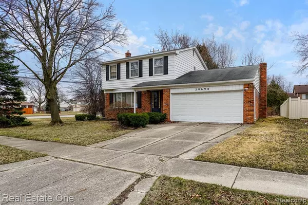Riverview, MI 48193 7948,20698 COACHWOOD Road