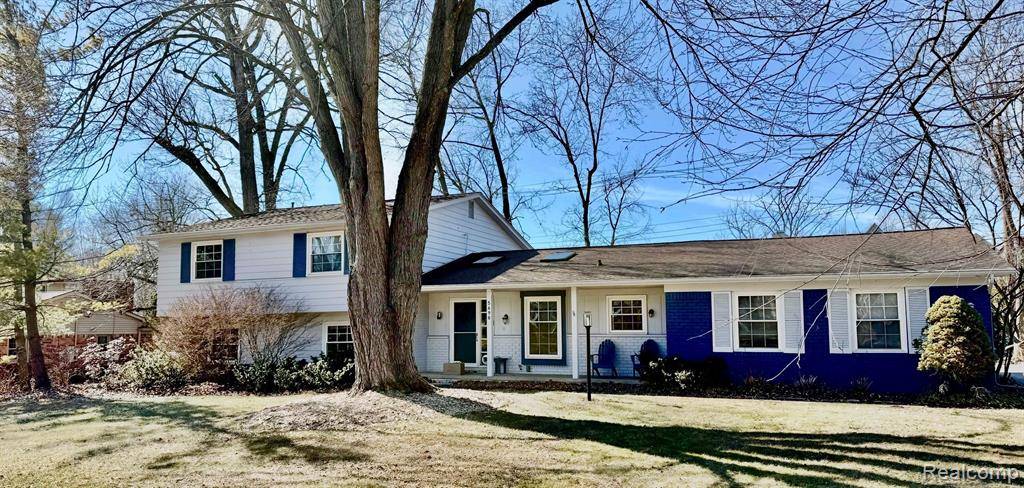 5698 RAVEN Road, Bloomfield Hills, MI 48301 1048