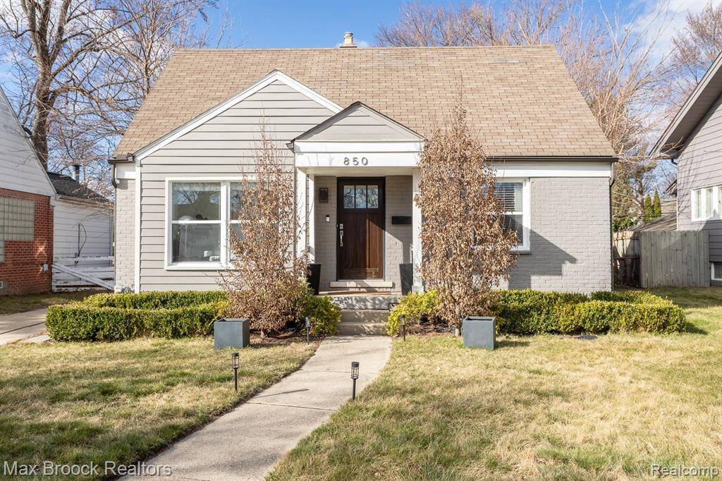 850 W LINCOLN Street, Birmingham, MI 48009 4116
