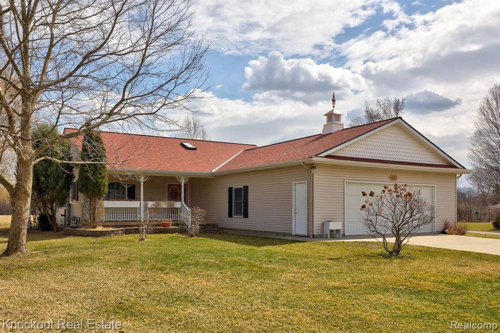4887 CANTERBURY, Vassar, MI 48768 1571