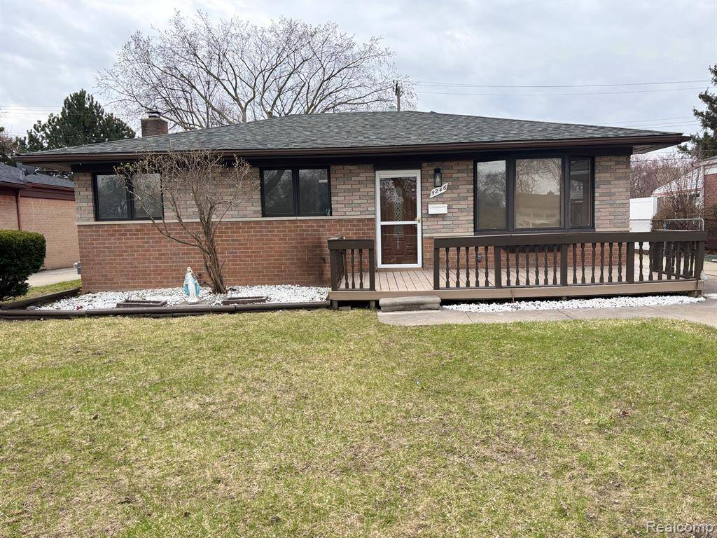 5246 MCKINLEY Road, Warren, MI 48091 1237