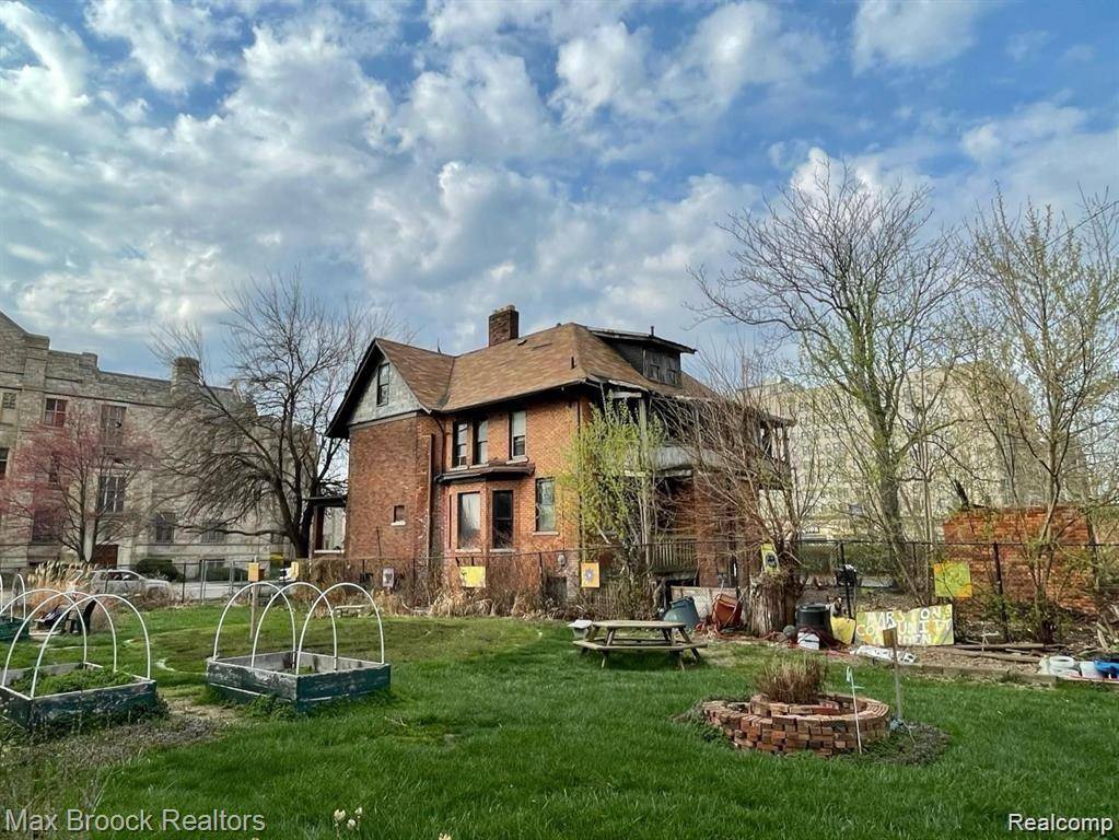 Detroit, MI 48202 2539,21 MARSTON Street