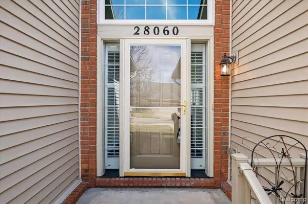 New Hudson, MI 48165 8000,28060 Tremonte Drive