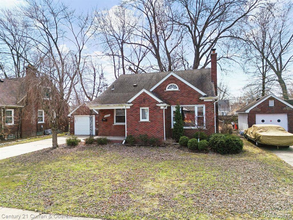 Harper Woods, MI 48225 1624,20488 FLEETWOOD Drive