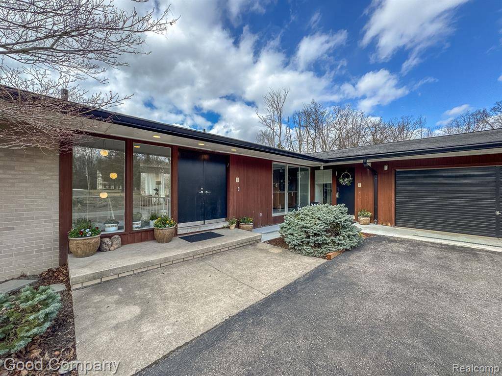 19822 Beverly Road, Beverly Hills, MI 48025 3913
