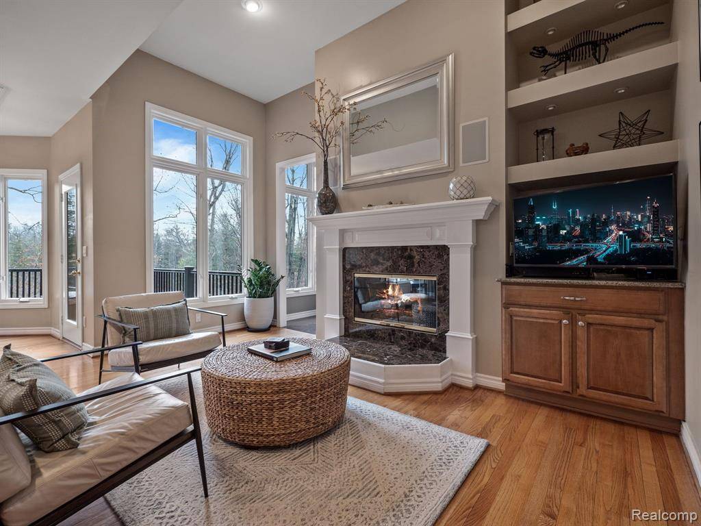 Oxford, MI 48371 6608,1200 Deer Path Trail