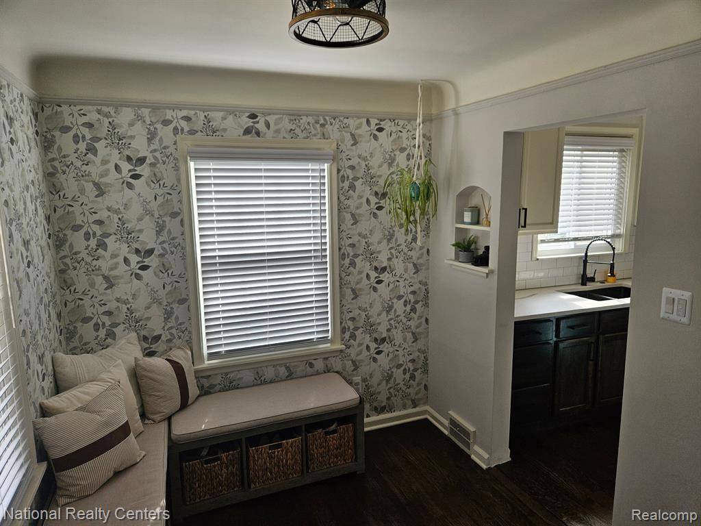 Berkley, MI 48072 1245,2391 OAKSHIRE Avenue