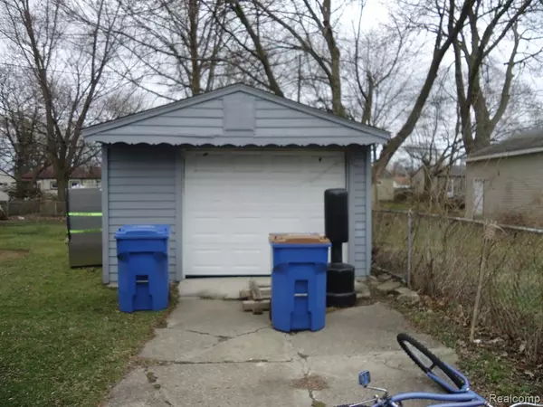 Warren, MI 48089 2830,21794 NUMMER Avenue