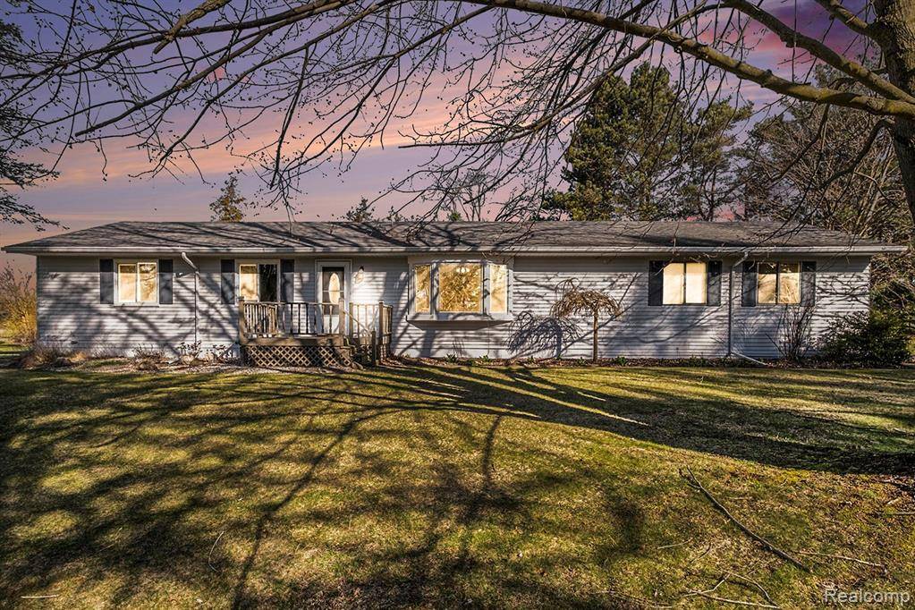9170 ROBERT BURKE Drive, Brighton, MI 48116 9120
