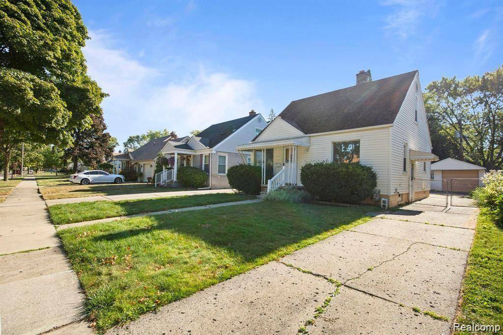 3143 RAYMOND Avenue, Dearborn, MI 48124 4343