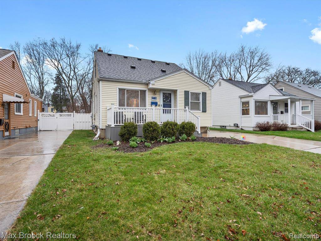 Royal Oak, MI 48073 2132,3402 HUNTER Avenue